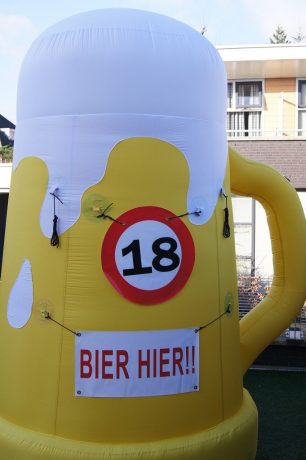 Bierpul Cartoon 3,5 meter.